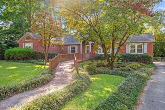 1607 Oaklawn Dr in Greenville, NC - Building Photo - Building Photo