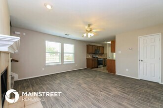 2120 Rose May Dr in Forney, TX - Foto de edificio - Building Photo