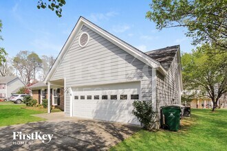 8020 Glencannon Dr in Charlotte, NC - Building Photo - Building Photo