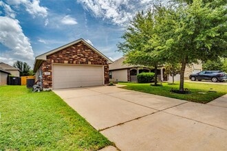 185 Housefinch Loop in Leander, TX - Building Photo - Building Photo