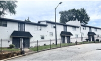 2400 Campbellton Rd SW in Atlanta, GA - Building Photo - Building Photo