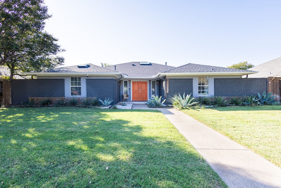 12525 Wharton Dr in Dallas, TX - Building Photo