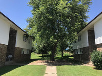 RIVER OAKS APARTMENTS in Sturgis, KY - Foto de edificio - Building Photo