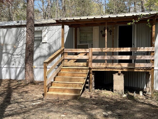 1090 Meridian in Livingston, TX - Building Photo - Building Photo