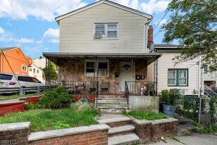 68 Belmont Ave in Paterson, NJ - Building Photo