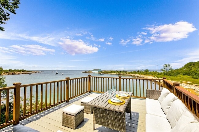 9 Mechanics Pl in Gloucester, MA - Building Photo - Building Photo