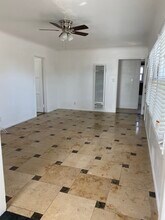 664 W Ave J in Lancaster, CA - Building Photo - Building Photo
