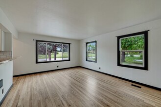 831 N 40th St in Lincoln, NE - Building Photo - Building Photo