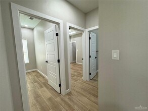 103 San Jose Dr-Unit -2 in Mission, TX - Building Photo - Building Photo