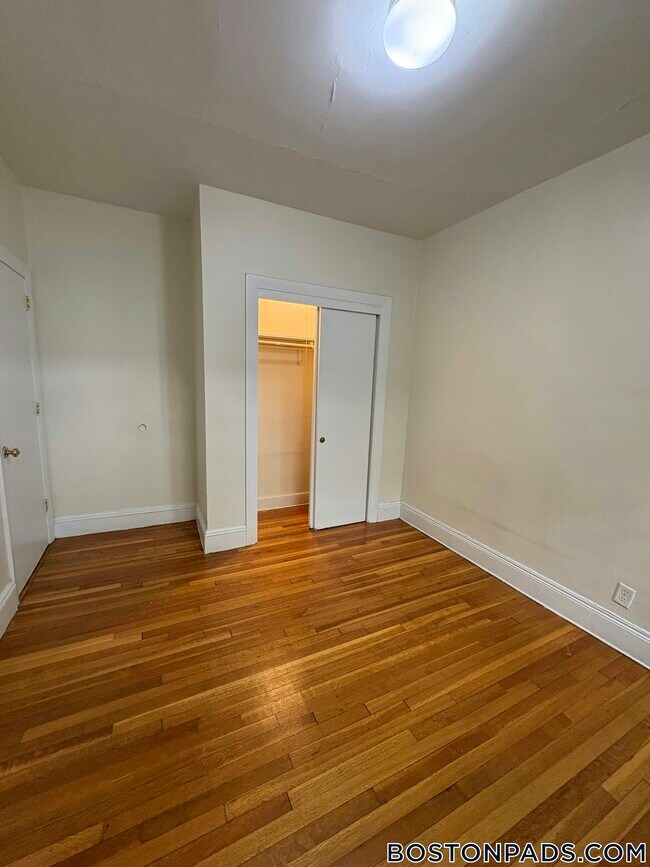 33 Lancaster Terrace in Brookline, MA - Building Photo - Building Photo