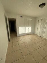 516 E Rosewood Ln in Tavares, FL - Building Photo - Building Photo