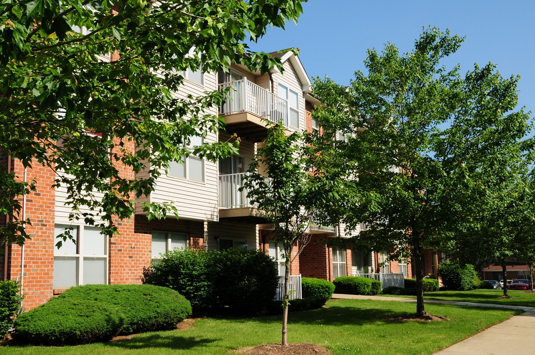 Forest View in Avenel, NJ - Building Photo