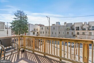 1712 W Girard Ave in Philadelphia, PA - Building Photo - Building Photo