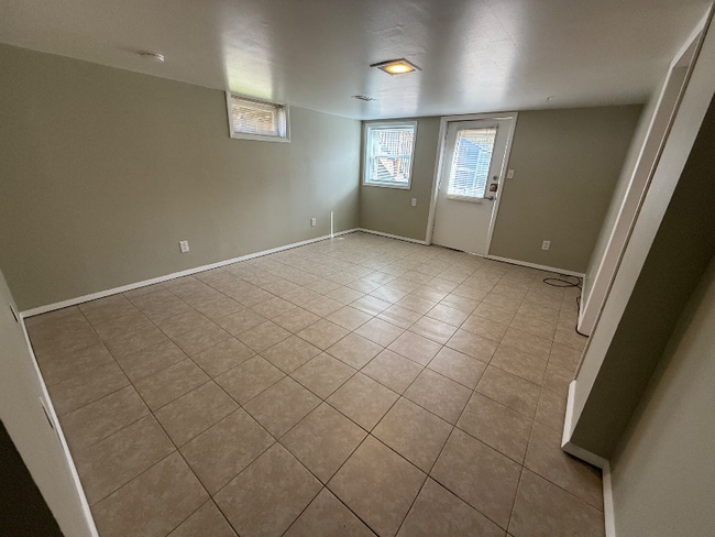 3300 15th Ave in Rock Island, IL - Foto de edificio - Building Photo