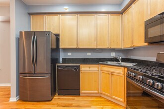 1636 W Melrose St in Chicago, IL - Building Photo - Building Photo