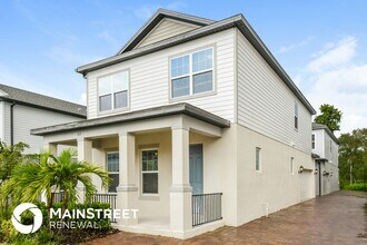 517 Venetian Palms Blvd in New Smyrna Beach, FL - Foto de edificio - Building Photo