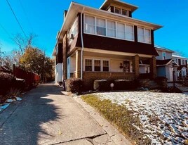 1325 Waverly Ave in Toledo, OH - Building Photo