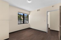 425 20th St, Unit 301 in Miami Beach, FL - Building Photo - Building Photo