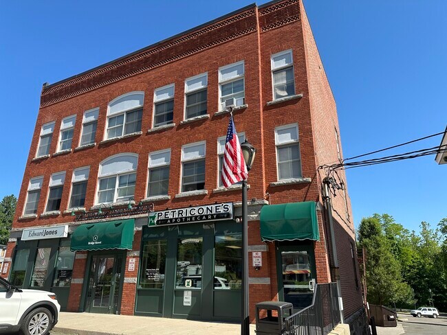 property at 4 Bridge St