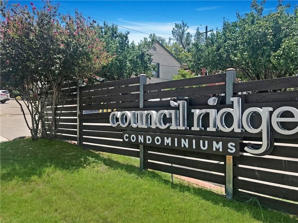 741 E Oltorf St in Austin, TX - Building Photo