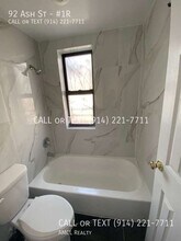 92 Ash St in Yonkers, NY - Building Photo - Building Photo
