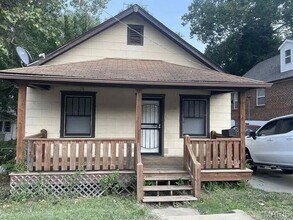 5526 Jennings Station Rd in Jennings, MO - Building Photo - Building Photo