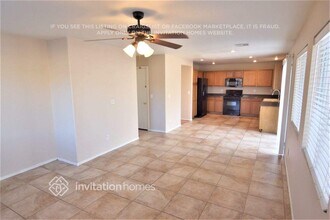 9901 Rose Charmont St in Las Vegas, NV - Foto de edificio - Building Photo