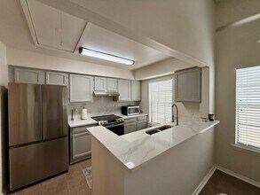 2932 Manhattan Blvd in Harvey, LA - Foto de edificio - Building Photo