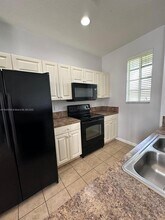 2041 Nassau Dr in West Palm Beach, FL - Building Photo - Building Photo