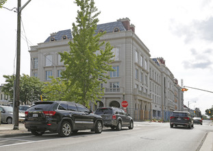 The Randall Residences in Oakville, ON - Building Photo - Building Photo