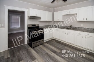 9903 Sladden Ave in Garfield Heights, OH - Building Photo - Building Photo
