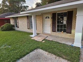 311 Crestview Ave in Baton Rouge, LA - Building Photo