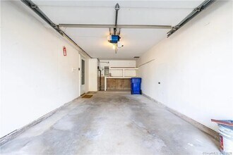 23 Horizon Hill Rd in Newington, CT - Building Photo - Building Photo