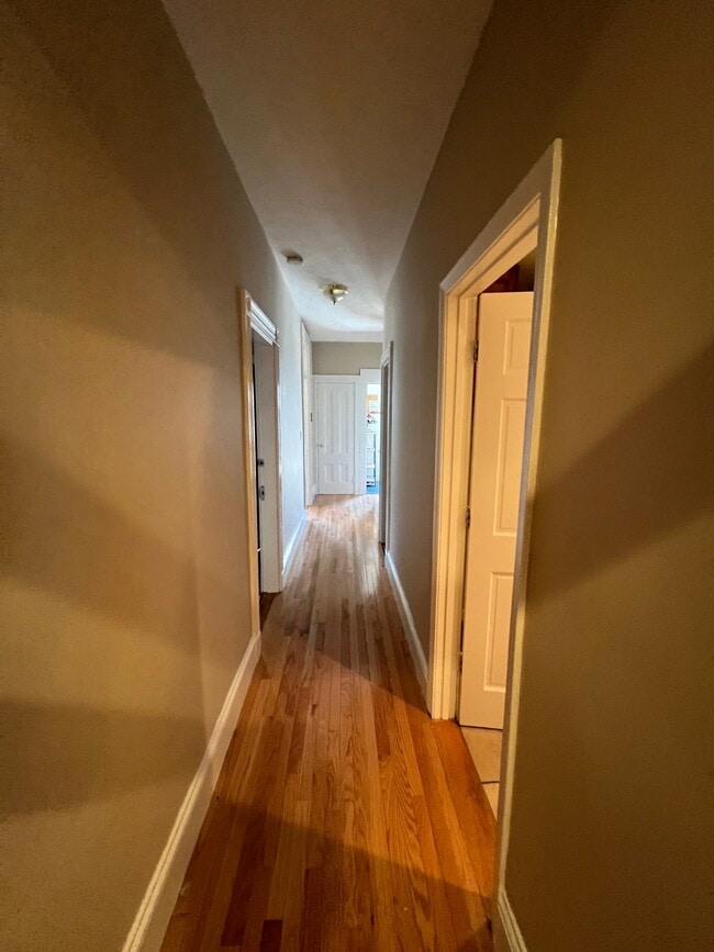 68 Calumet St, Unit 68 Calumet St. #1 in Boston, MA - Foto de edificio - Building Photo