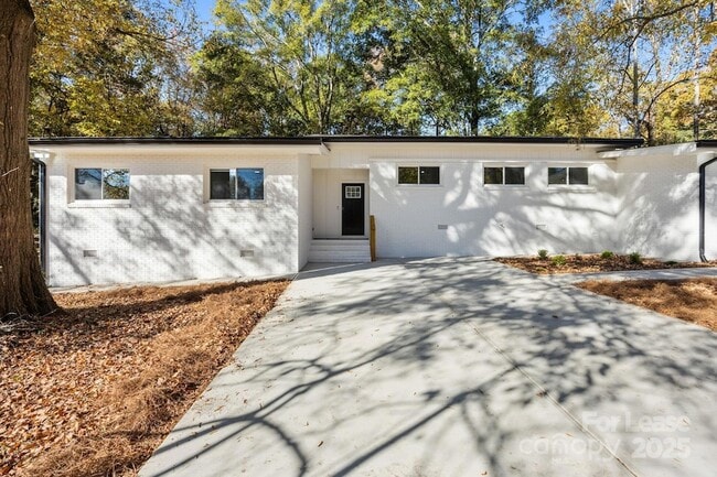 8625 Cedarbrook Dr in Charlotte, NC - Building Photo - Building Photo