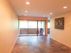 403 Christopher Ave in Gaithersburg, MD - Building Photo - Building Photo