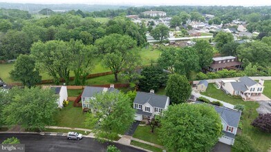 733 Sunnyfield Ln in Baltimore, MD - Building Photo - Building Photo