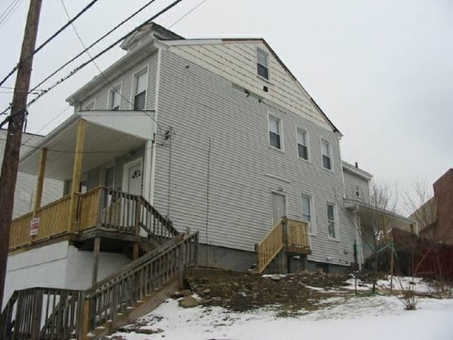 3706 Mintwood St, Unit 214 in Pittsburgh, PA - Building Photo - Building Photo