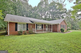 135 Windham Way in Fayetteville, GA - Foto de edificio - Building Photo