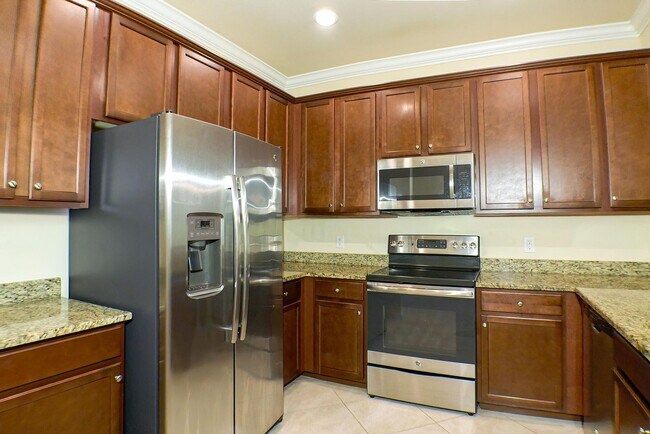 14688 Summer Rose Way in Ft. Myers, FL - Building Photo - Building Photo