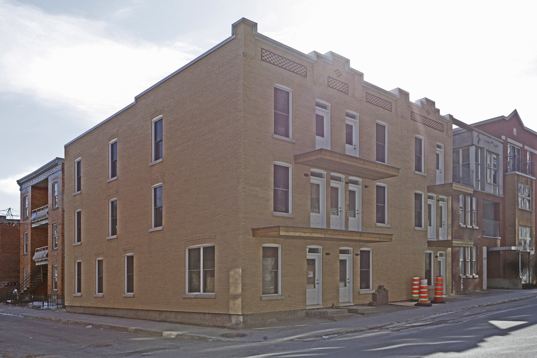 226 Laurier E in Montréal, QC - Building Photo