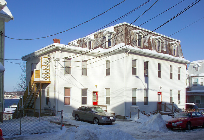 74 Barnaby St in Fall River, MA - Building Photo - Building Photo