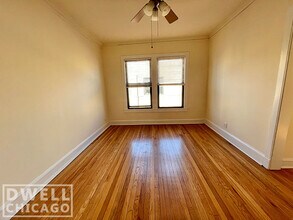 2639 N Spaulding Ave, Unit 1E in Chicago, IL - Building Photo - Building Photo