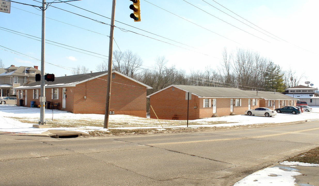 96-98 Acme St in Marietta, OH - Building Photo