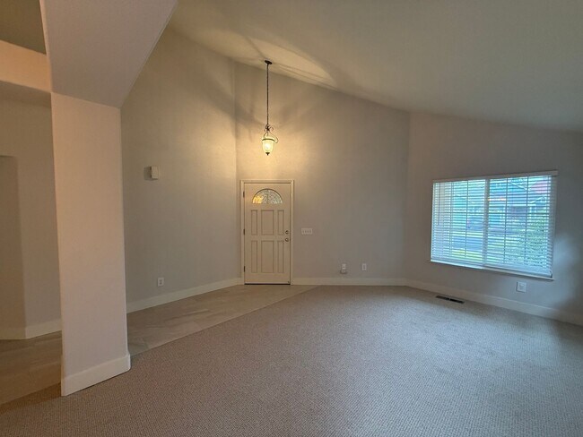 1245 Honeybrook Pl in Rohnert Park, CA - Building Photo - Building Photo