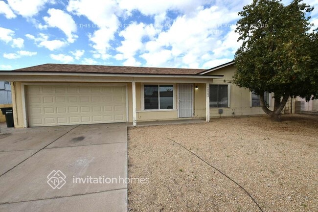 property at 10902 W Montecito Ave