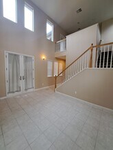 5300 Janero Way in Sacramento, CA - Foto de edificio - Building Photo