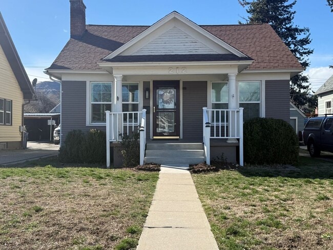 property at 212 N Emerson Ave