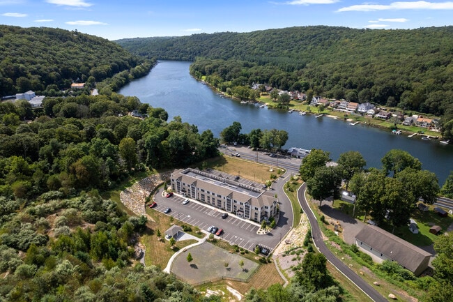 The Residences at the Kestrel in Seymour, CT - Building Photo - Building Photo