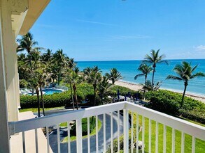 1069 Hillsboro Mile in Hillsboro Beach, FL - Building Photo - Building Photo